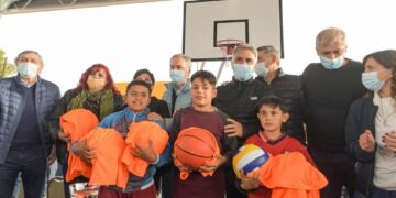 Inauguraron un nuevo polideportivo social