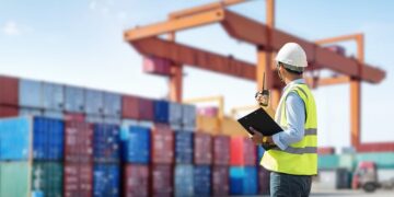 Importaciones: más controles para frenar la salida de dólares