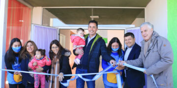 Manuel Calvo inauguró Salas Cunas en Las Acequias y Las Peñas Sud