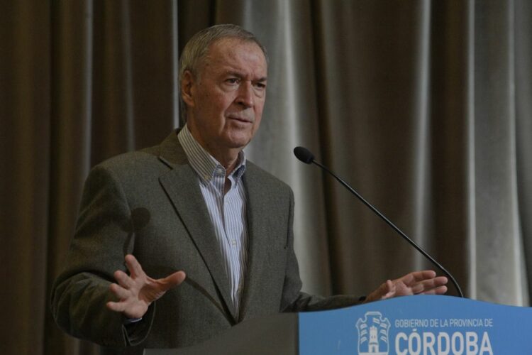 “Nos interesa que llegue internet a cada localidad”, destacó Schiaretti.
