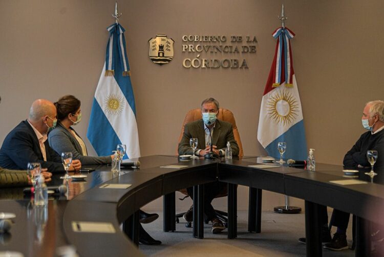 Schiaretti habló con empresarios sobre la institucionalidad del país