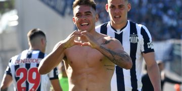 Talleres debutó con un sólido triunfo por 2 a 0 ante Sarmiento en el Kempes