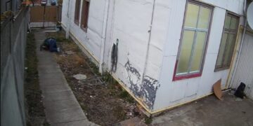 Se tiró desde el primer piso de un prostíbulo para no pagar