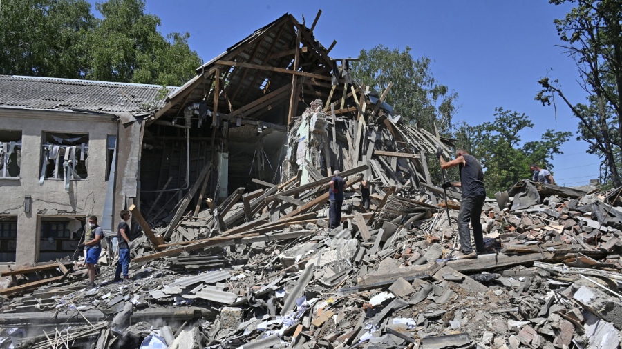 Ucrania admite la destrucción de su país
