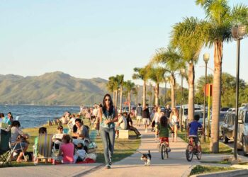 Carlos Paz ya consignó el 70% de reservas para el fin de semana largo