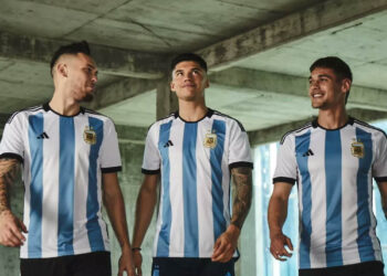 La Selección presentó la camiseta con la que jugará en el Mundial de Qatar 2022