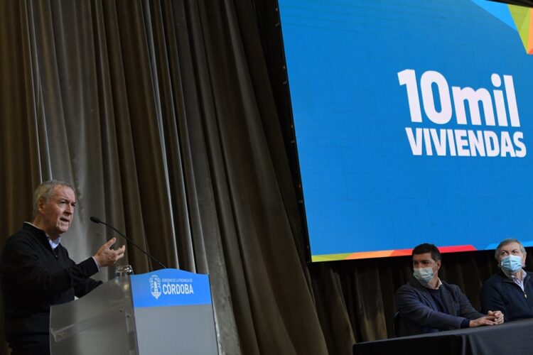 Se firmó el convenio para concretar 1.600 “Viviendas Semilla” en la provincia