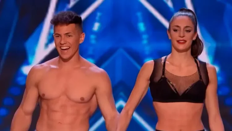 Dos acróbatas argentinos asombraron al público en America's Got Talent