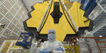 La NASA: El telescopio James Webb fue impactado por una roca espacial pero seguirá sacando fotos