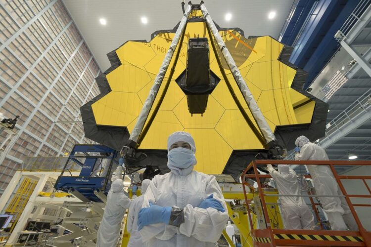 La NASA: El telescopio James Webb fue impactado por una roca espacial pero seguirá sacando fotos