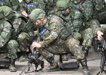 Taiwán prepara sus defensas ante un posible ataque chino