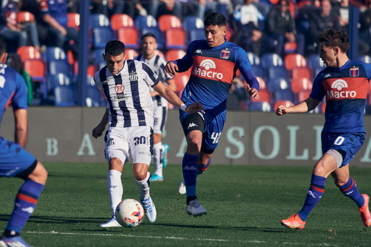 Talleres empató ante Tigre en Victoria