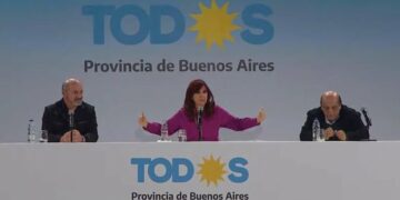 CFK le respondió a Fernández: «En la Secretaría de Trabajo Perón cazó la lapicera y no la largó más»