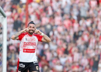 Instituto se quedó con tres puntos para soñar con el ascenso