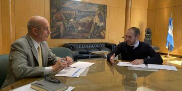 Tras alejamiento de Guzmán, también renunciaron los secretarios más próximos al ex ministro