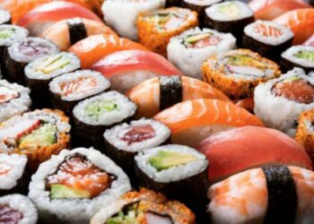 Por la suba de precios, los comercios de comida japonesa reemplazan un ingrediente fundamental
