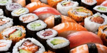 Por la suba de precios, los comercios de comida japonesa reemplazan un ingrediente fundamental