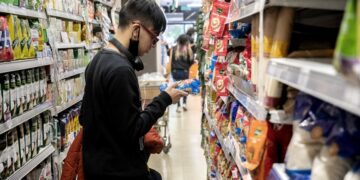 La inflación de junio fue del 5,3% y la interanual es del 64%
