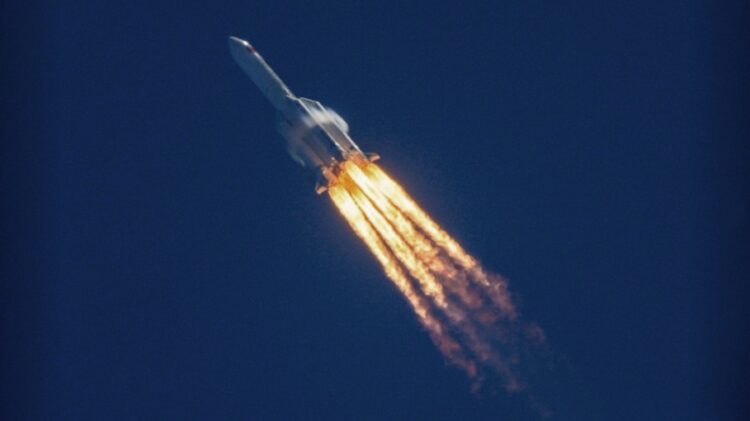 La agencia espacial de China confirmó la caída de los restos del cohete espacial 5B-Y3