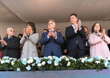 En el Día de la Independencia, Calvo llamó a «trabajar unidos»