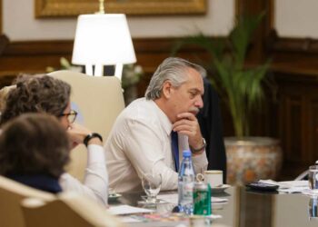 Crisis cambiaria: el Gobierno atraviesa otra semana clave