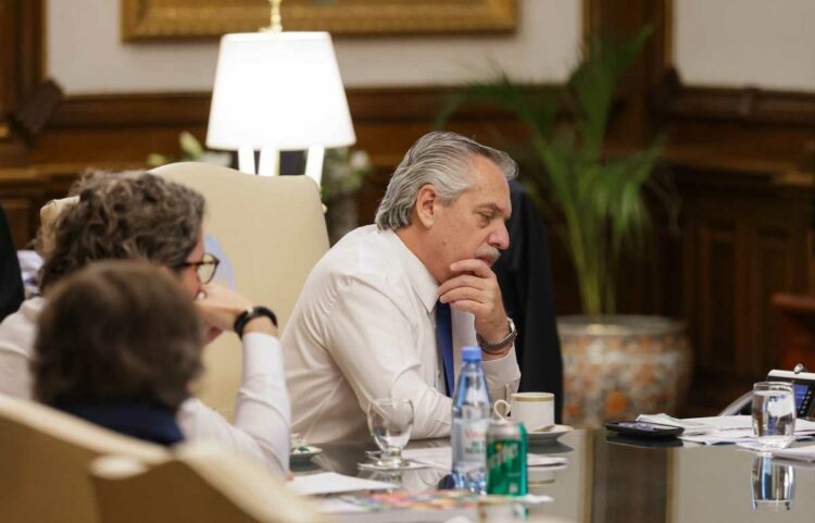 Crisis cambiaria: el Gobierno atraviesa otra semana clave