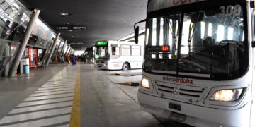 Oficializan un aumento del 25% en la tarifa del transporte interurbano de Córdoba