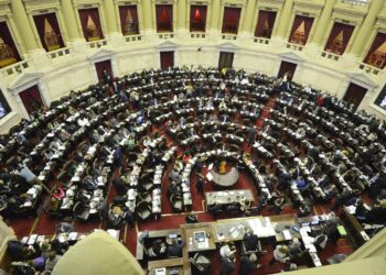 Aclaran que el aumento salarial en el Congreso no incluye a diputados y senadores