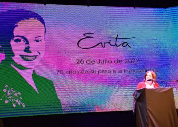 Vigo pidió no bajar los brazos en un país que “se cae a pedazos”