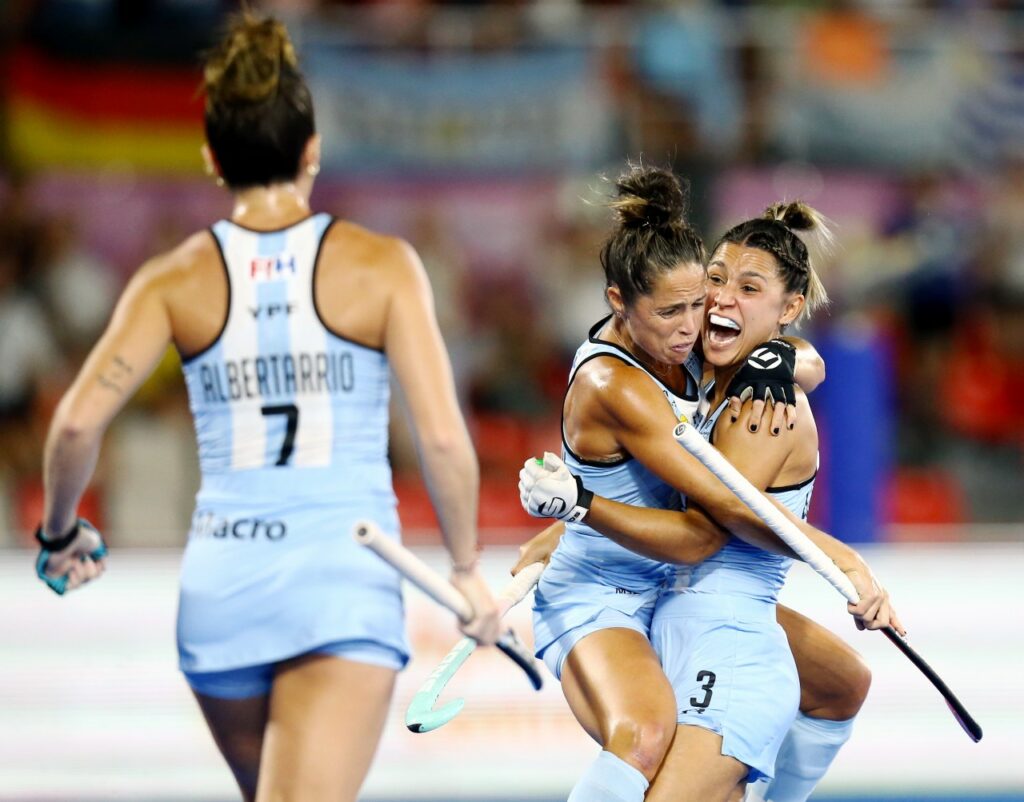 Las Leonas le ganaron a Alemania por penales y jugarán la final ante Países Bajos