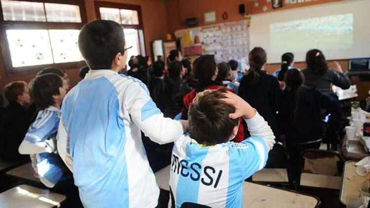Los partidos que juegue Argentina en el Mundial de Qatar se podrán ver en las escuelas