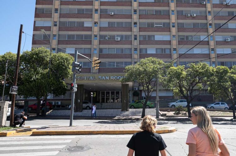 Capacitación sobre cirugía mamaria en el San Roque