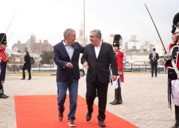 Nueva cumbre en el Centro Cívico: Schiaretti recibió a Jalil