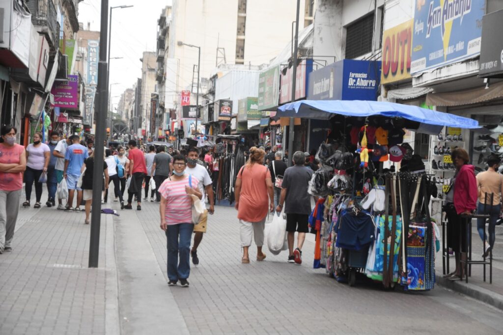 Así funcionará el comercio durante los feriados del 6 y 9 de Julio