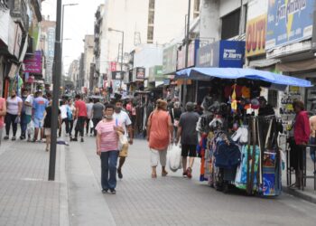 Así funcionará el comercio durante los feriados del 6 y 9 de Julio