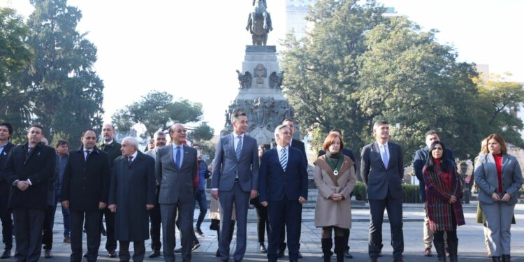 Presentaron la nueva guardia de honor del Cabildo histórico