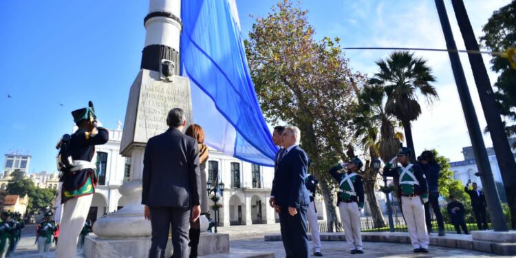 Presentaron la nueva guardia de honor del Cabildo histórico