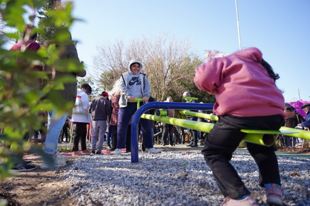 Se inauguró una nueva plaza en barrio Villa Adela