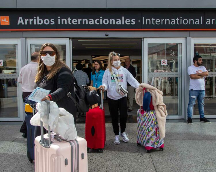 Anticipan que Batakis trabaja en un tipo de cambio diferenciado para turistas