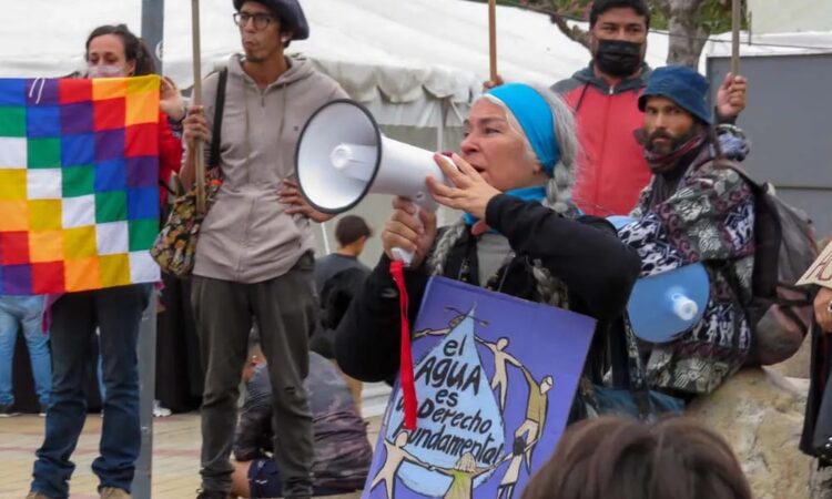 Nueva caravana en defensa del "agua y la vida"