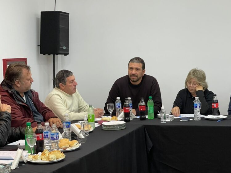 Aoita ingresó a la Confederación de Transporte