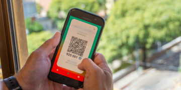 Exigen a Apross la continuidad de la credencial física