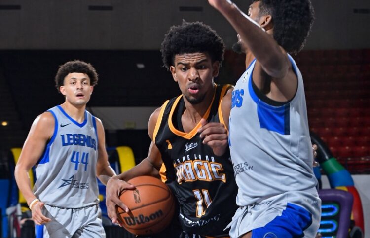 LAKELAND, FL - NOVEMBER 6: Romeao Ferguson #11 of the Lakeland Magic drives to the basket against the Texas Legends during an NBA G League game on November 6, 2021 at RP Funding Center in Lakeland, Florida. NOTE TO USER: User expressly acknowledges and agrees that, by downloading and or using this photograph, User is consenting to the terms and conditions of the Getty Images License Agreement. Mandatory Copyright Notice: Copyright 2019 NBAE (Photo by Gary Bassing/NBAE via Getty Images)