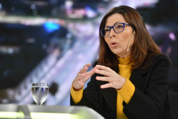 Batakis: "El derecho a viajar colisiona con la generación de puestos de trabajo"
