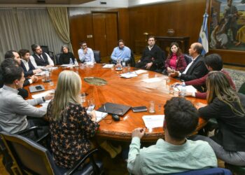 Batakis designó a su equipo y se puso al frente de la gestión