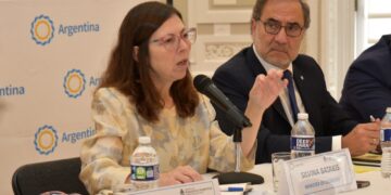 Batakis dijo que cuenta con un apoyo político total