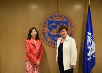 En medio de la crisis cambiaria Batakis se reunió con Georgieva