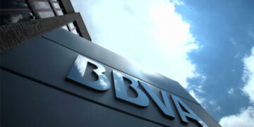 BBVA permite «pausar» y «reactivar» sus tarjetas de débito y crédito