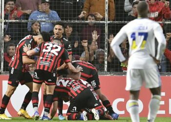 Dura caída de Boca ante Patronato