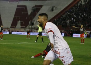 River cayó ante Huracán en Parque Patricios